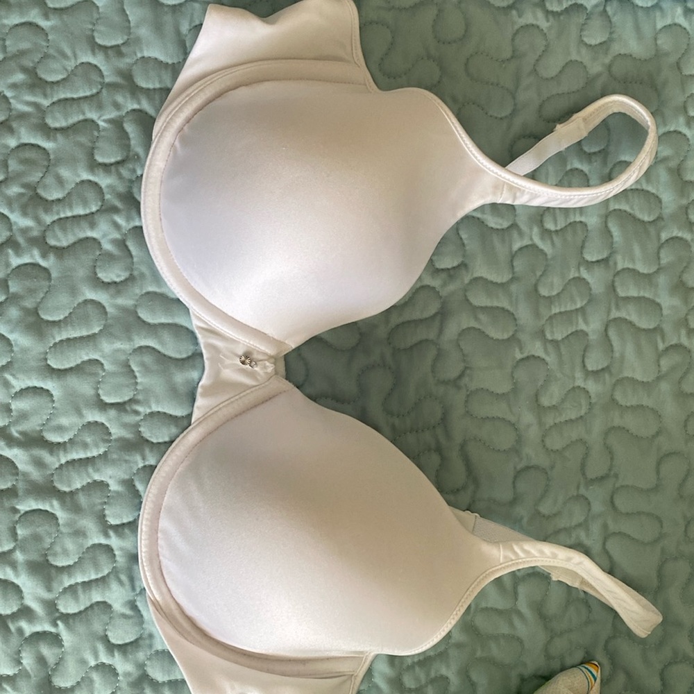 Bali bra NWT 40B